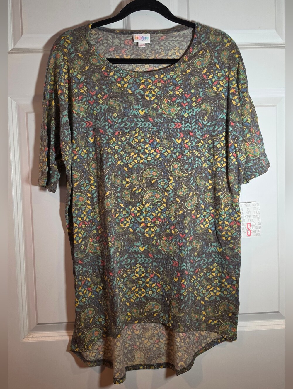 NWT LuLaRoe Irma Short Sleeve Paisley-Print Hi-Lo Tunic Tee in Multicolor S